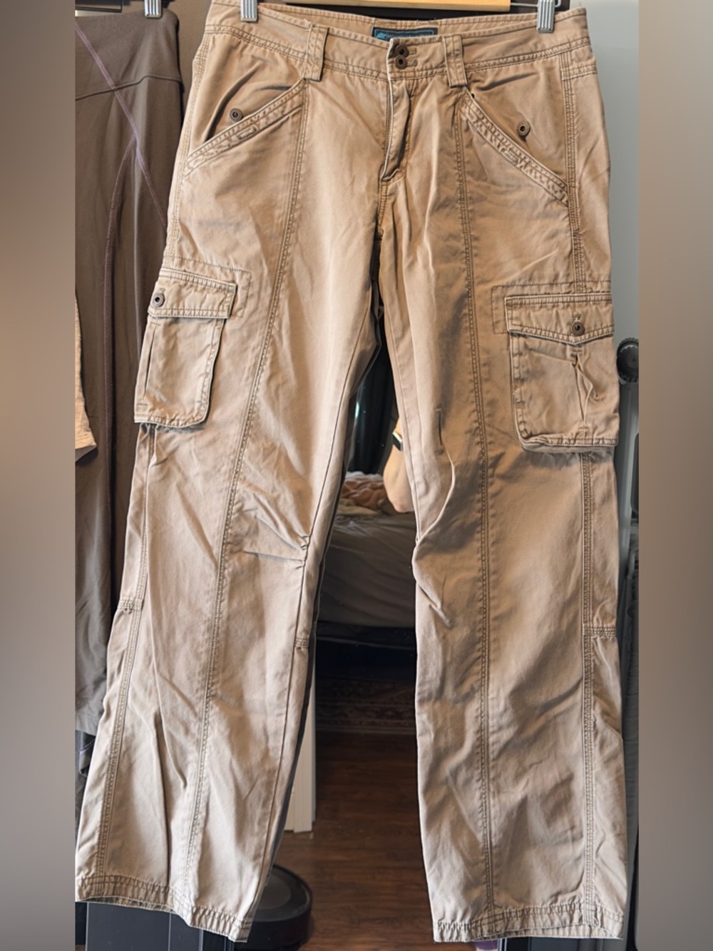 Eastern Mountain Sports Women’s Cargo Pants in light army green